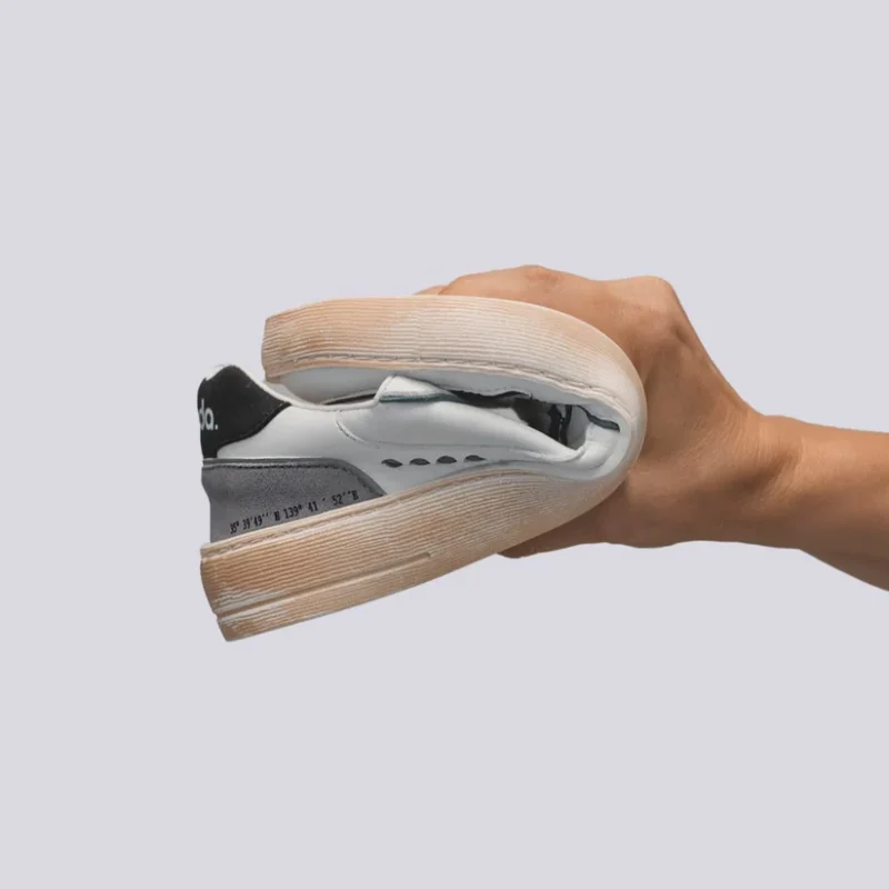 DADA_manos_1_WEB.webp DADA_manos_1_WEB.webp