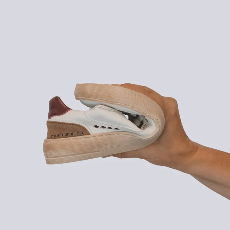 DADA_manos_7_WEB.webp DADA_manos_7_WEB.webp