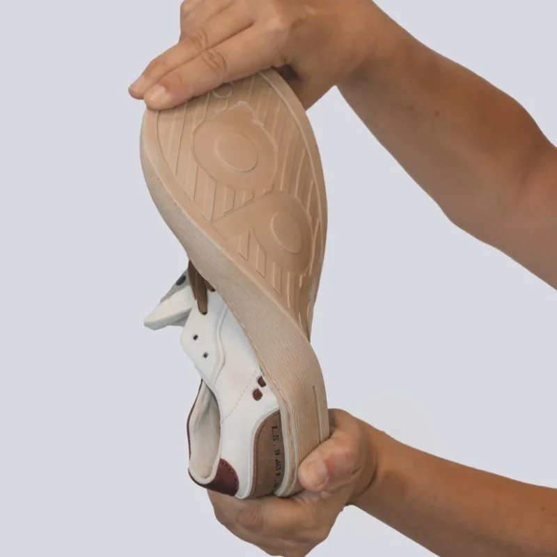 DADA_manos_8_WEB.webp DADA_manos_8_WEB.webp