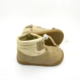 botines-minimalistas-blanditos-by-crios-berna-arena.webp