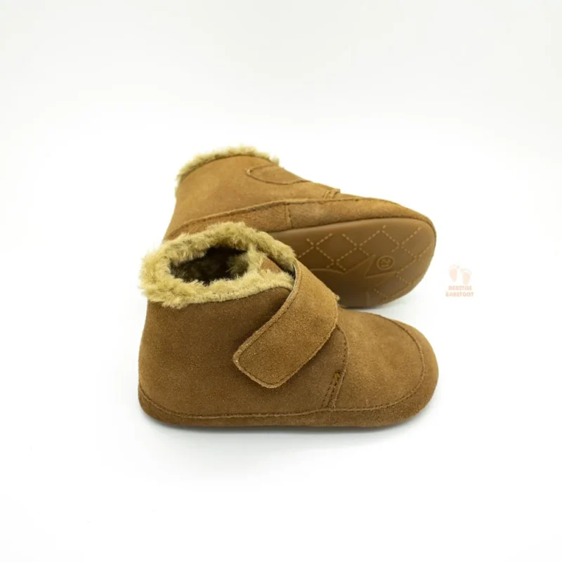 calzado-barefoot-primeros-pasos-oldsoles-0044r-shloofy-tan-suede.webp calzado-barefoot-primeros-pasos-oldsoles-0044r-shloofy-tan-suede.webp