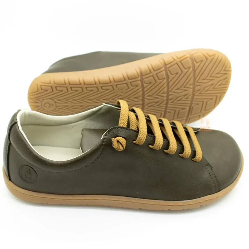 calzado-minimalista-adultos-coqueflex-kaki-onmicro.webp calzado-minimalista-adultos-coqueflex-kaki-onmicro.webp
