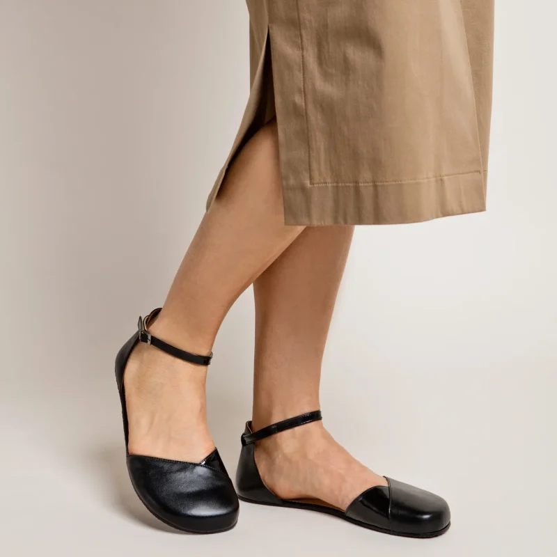 calzado-minimalista-mujer-shapen-poppy-negro.webp calzado-minimalista-mujer-shapen-poppy-negro.webp