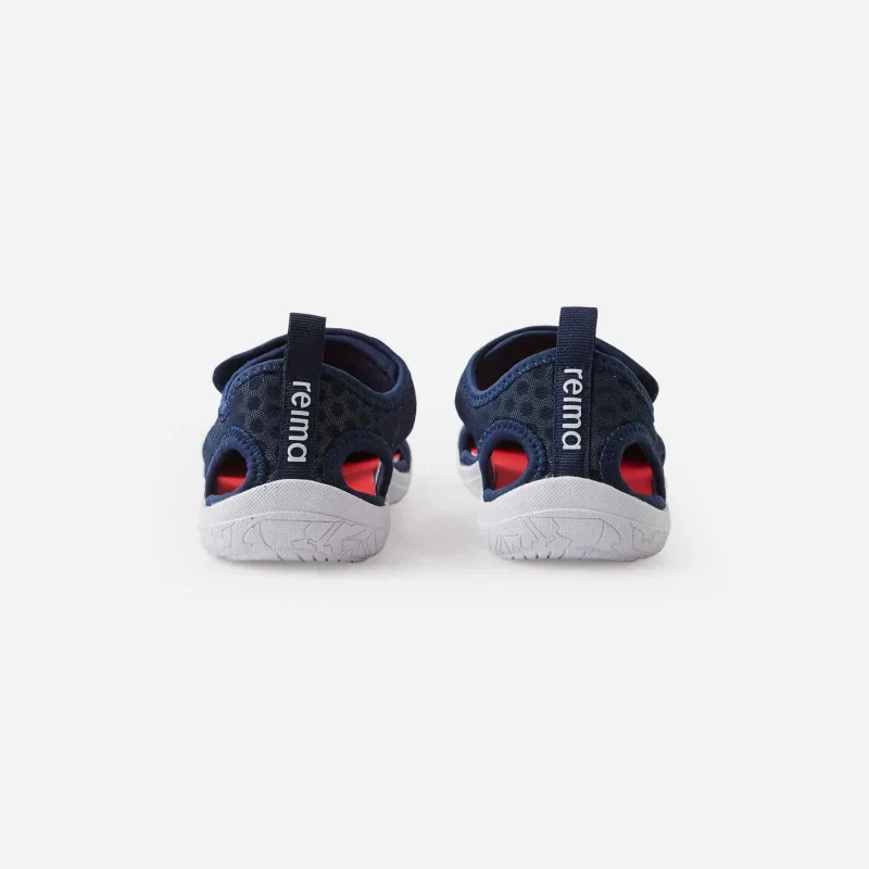 sandalias-minimalistas-infantiles-reima-rantaan-navy-azul.webp sandalias-minimalistas-infantiles-reima-rantaan-navy-azul.webp
