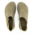 slipper-on-froddo-beige-zapatillas-barefoot-hombre-casa-vibram.webp