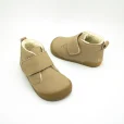 zapatos-barefoot-pelito-sidney-arena-blanditos-by-crios.webp