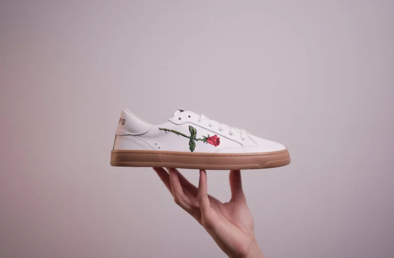 VENAN YNES BLANCO-koops-adultos-barefot